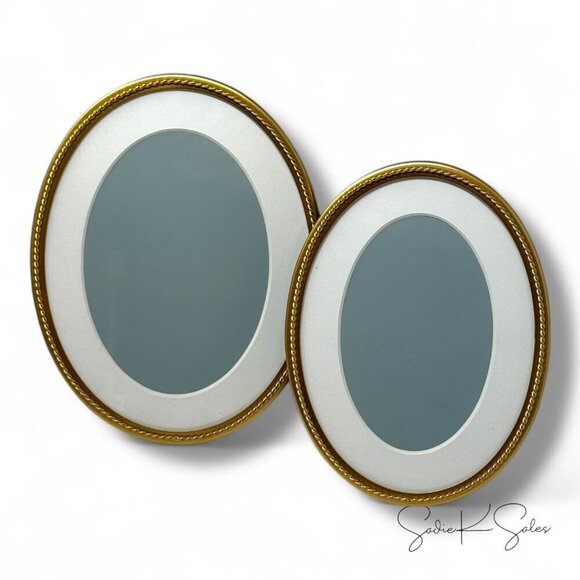 Threshold Studio McGee 6x8 Matted to 4x6 Twisted Metal Oval Picture Frame - Picture 8 of 8